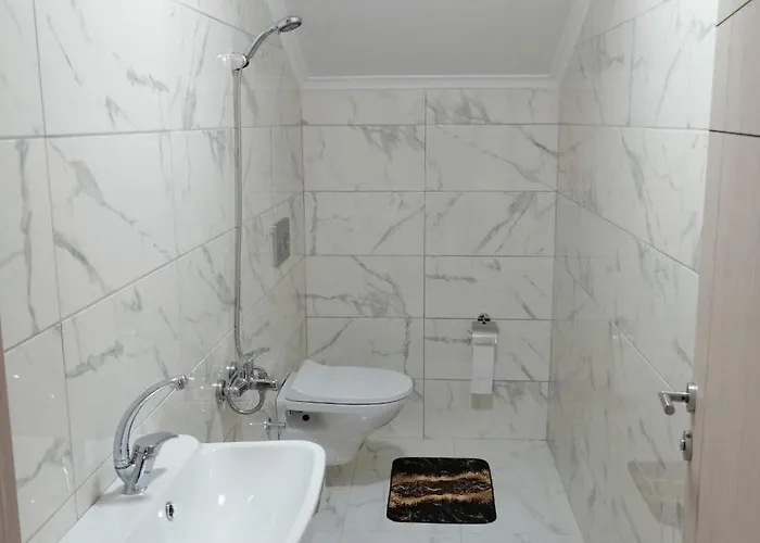 Готель Aquamarine -